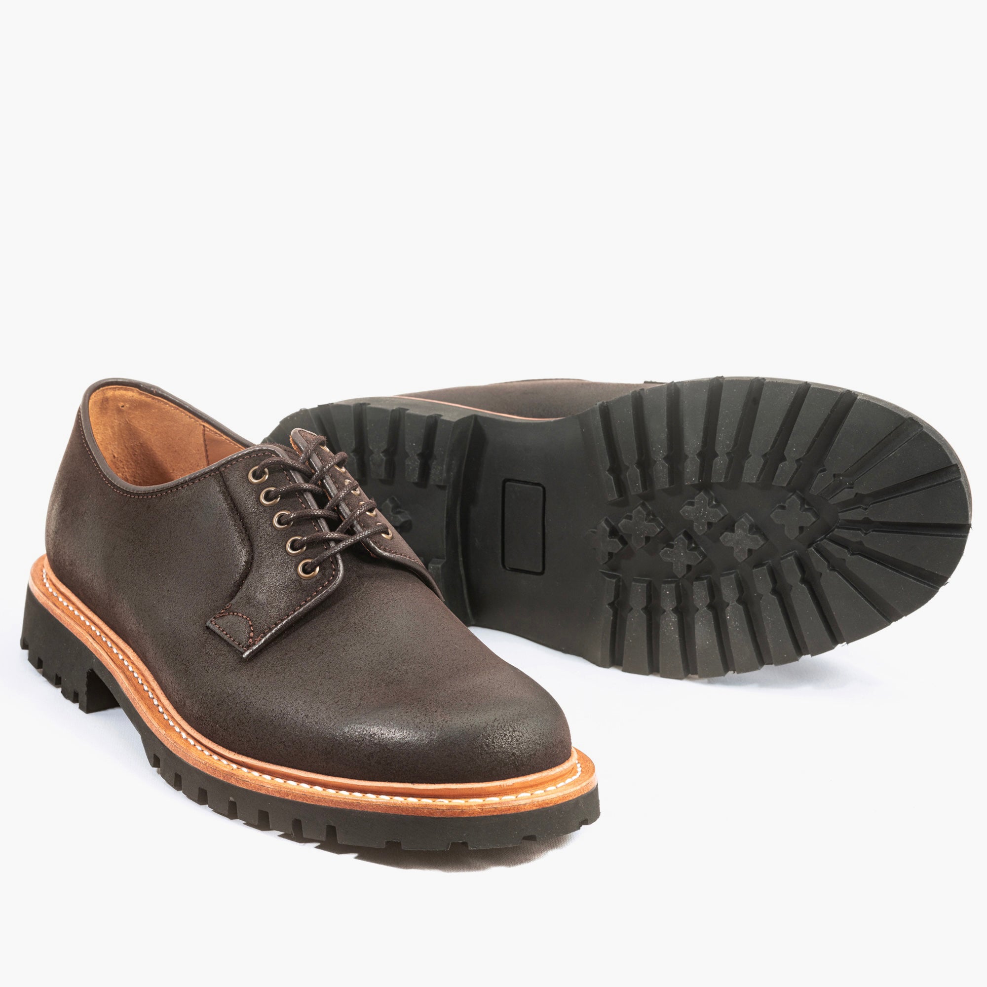 De Brawler schoen in Truffel gewaxt leer